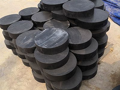 鹿寨县板式橡胶支座由若干层橡胶片与薄钢板经加压硫化